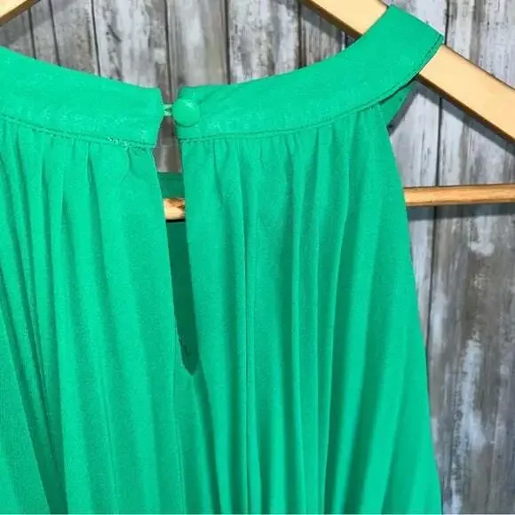 THML Green Accordion High Neck Sleeveless Blouse - Picture 3 of 6